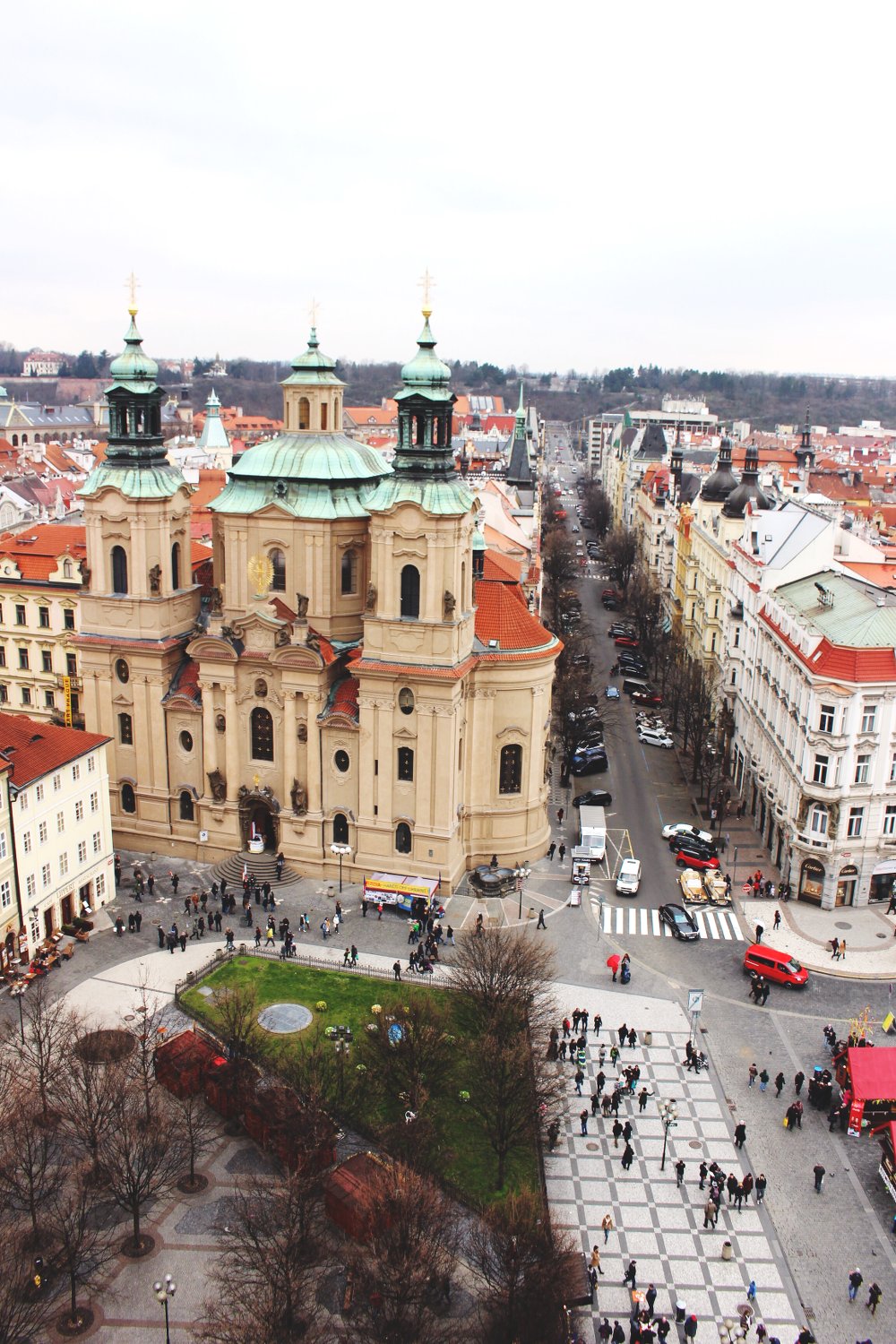 Prag-Sehenswürdigkeit-Rathaus-Ostern