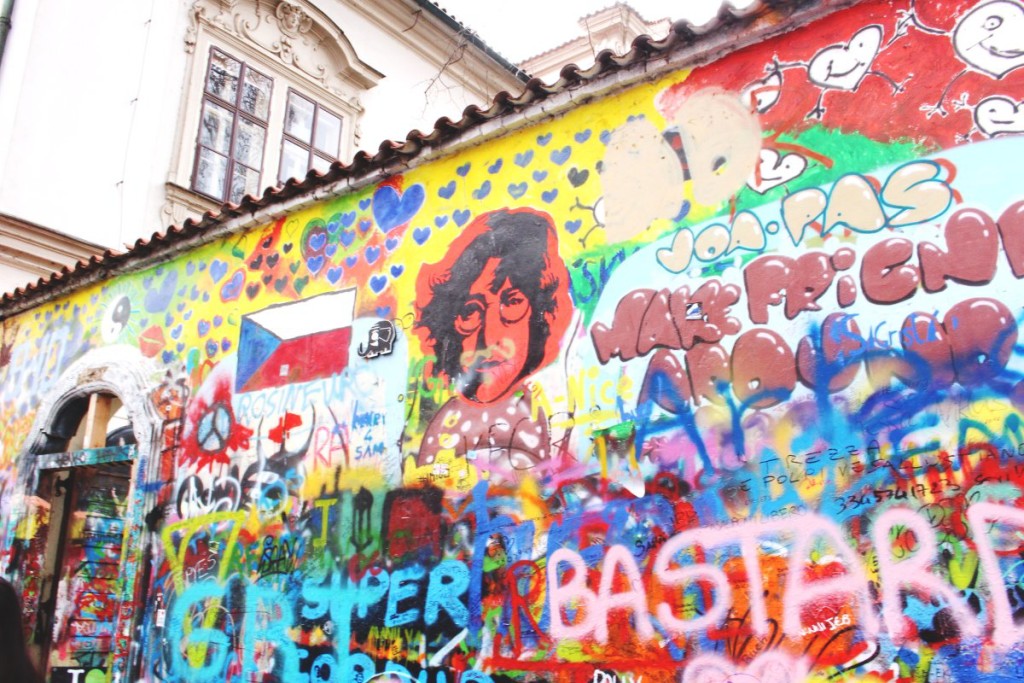 john lennon-john lennon wall-vanillaholica-prag