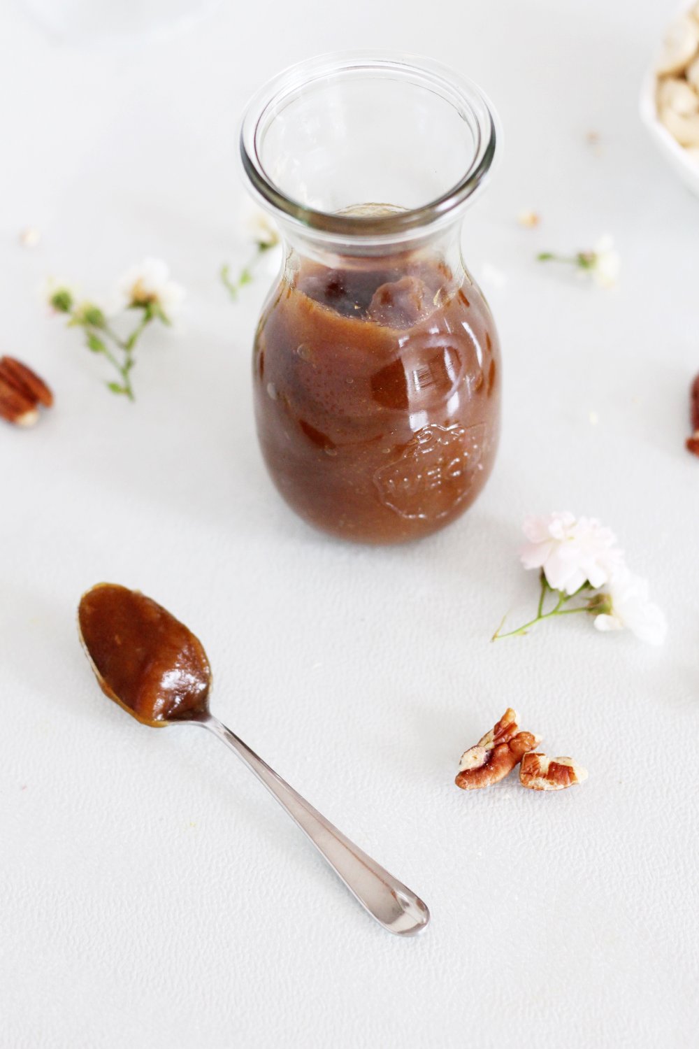 vegan caramell-selber machen-dattel sirup selber machen-vanillaholica