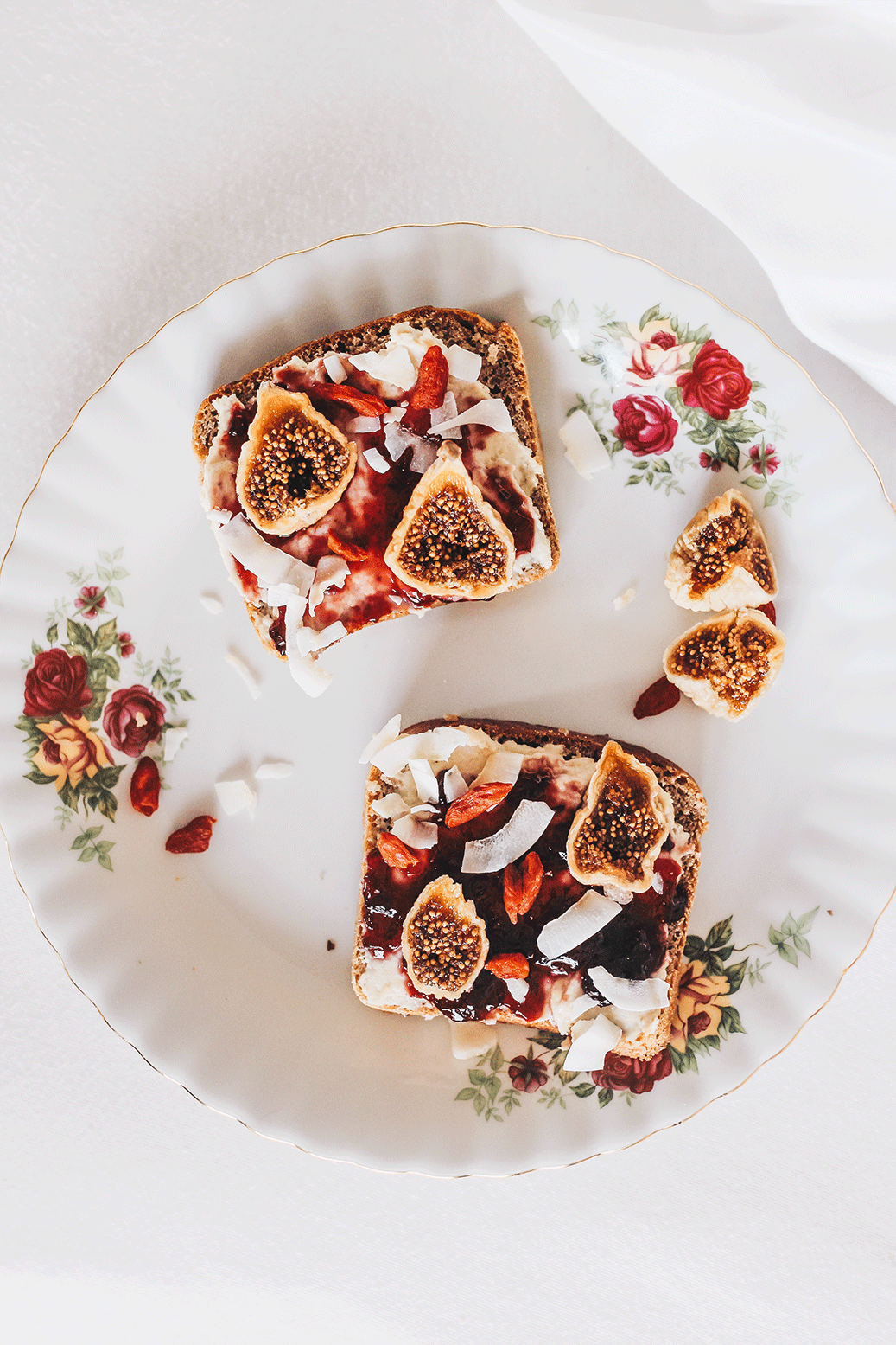 feigen-toast-toast-mit-feigen-feigenaufstrich