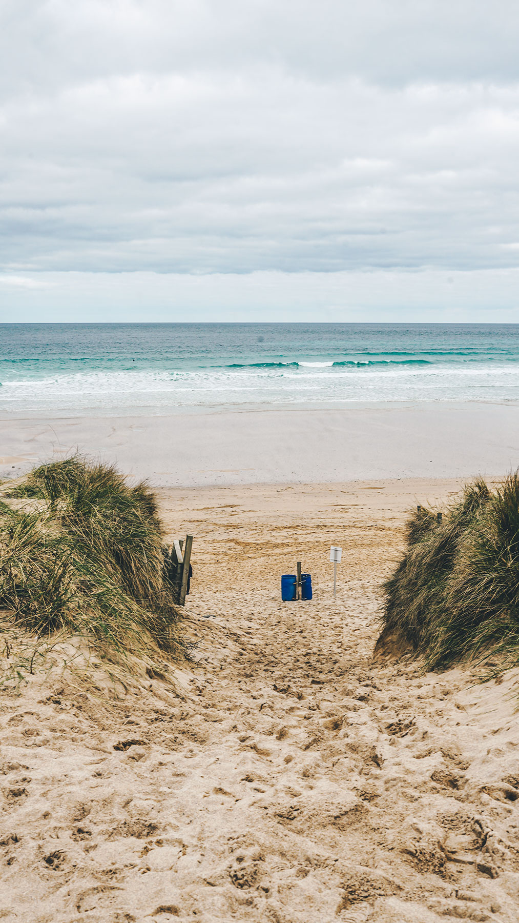 Fistral-Beach--sand--dunes