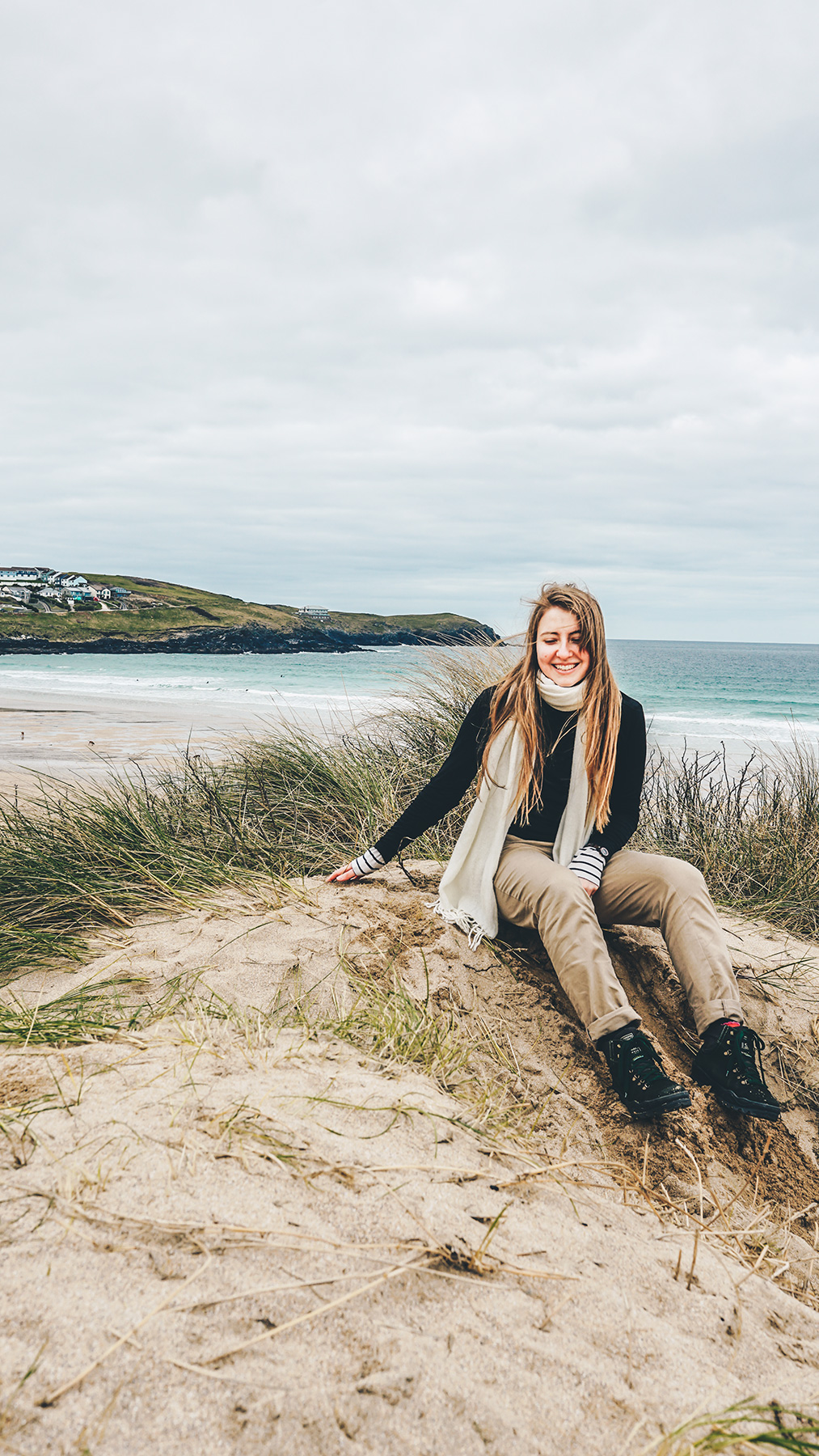 Fistral-Beach--sand--dunes